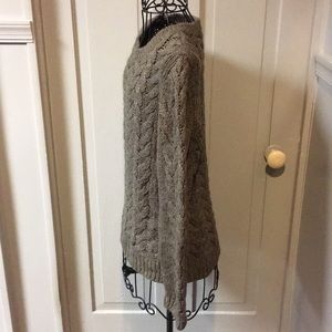 H&M Sweaters - H&M Thick Cable Knit Wool Sweater H&M Sweaters - H&M Thick Cable Knit Wool Sweater